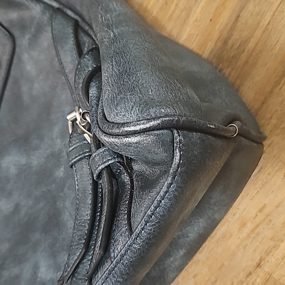 Genuine Leather Beautiful Design Women's Bag. - Picture 13 of 16